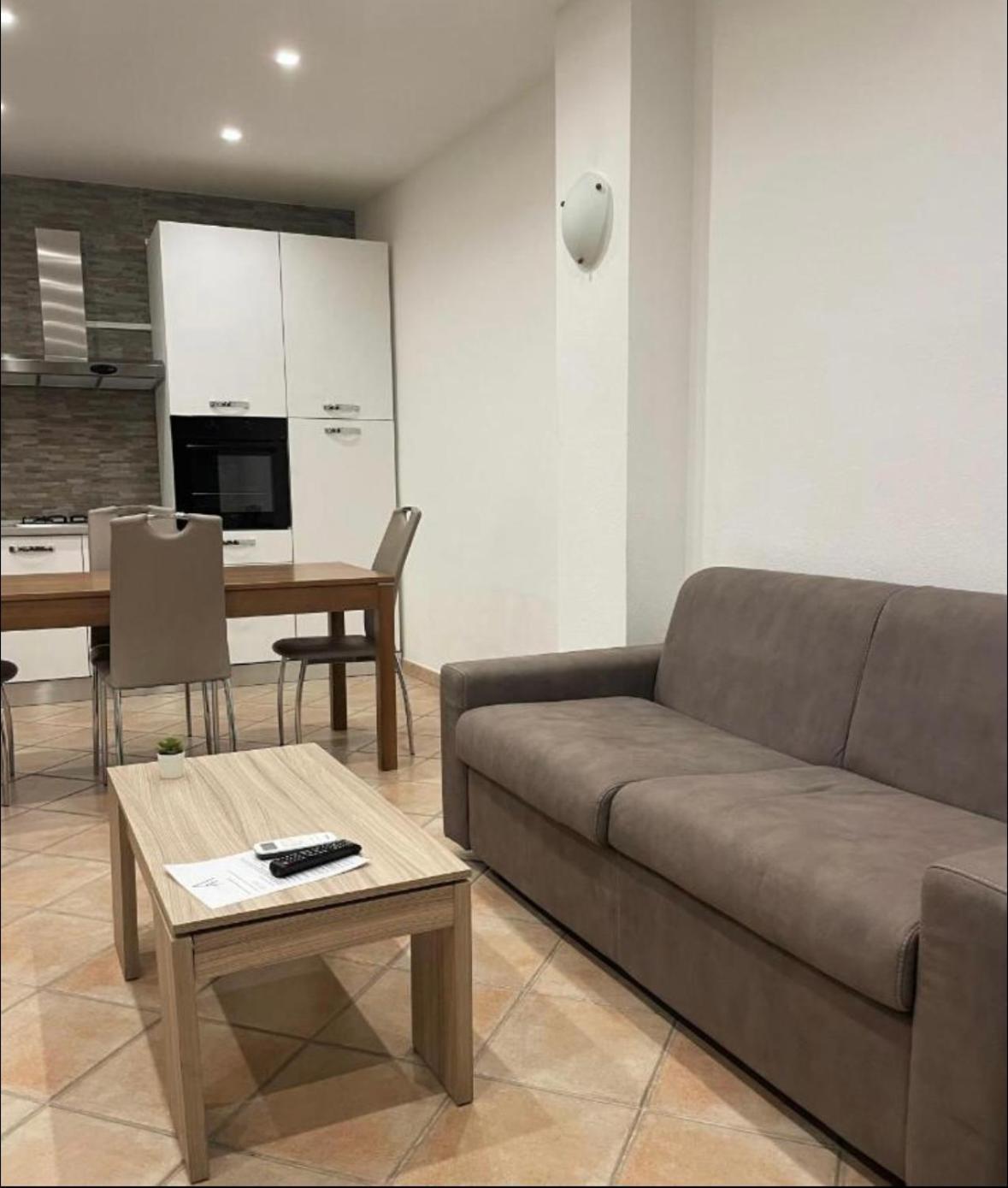 Square Inn Apartment Olbia Exteriér fotografie