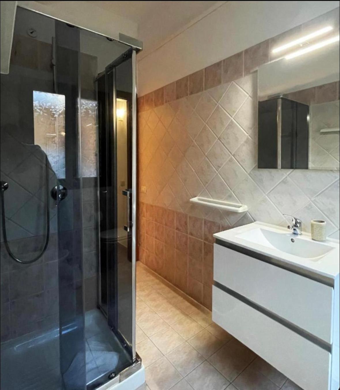 Square Inn Apartment Olbia Exteriér fotografie
